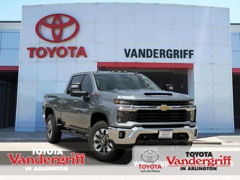 Used 2024 Chevrolet Silverado 2500 LT AWD/4WD image 1