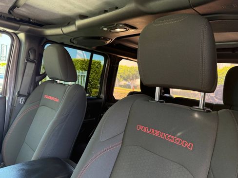 Used 2018 Jeep Wrangler Unlimited Rubicon AWD/4WD image 24
