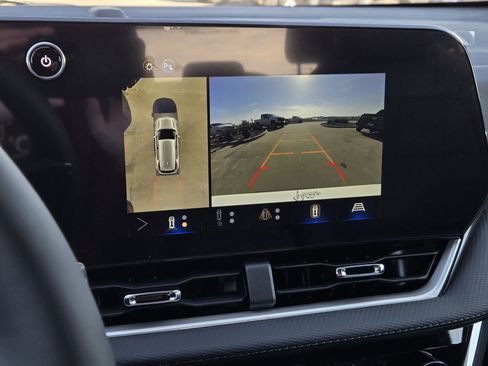 New 2026 Chevrolet Equinox LT w/ Convenience Package II image 11