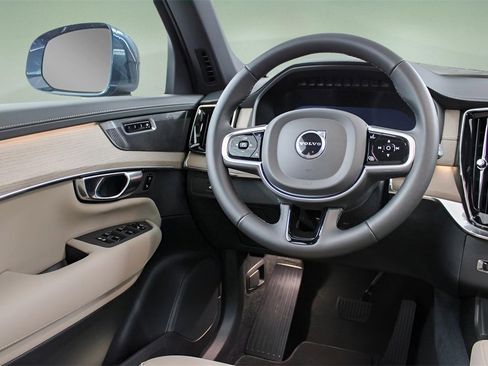 New 2026 Volvo XC90 B6 Plus w/ Protection Package Premier image 14