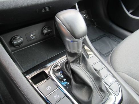 Used 2022 Hyundai Ioniq SE image 51