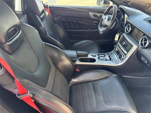 Used 2018 Mercedes-Benz SLC 43 AMG image 23