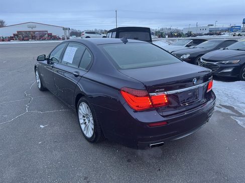 Used 2014 BMW 750Li xDrive image 2