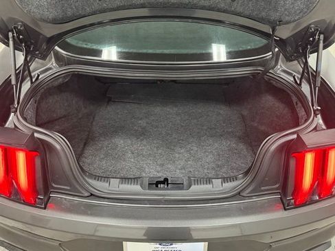 Certified 2019 Ford Mustang Coupe image 33