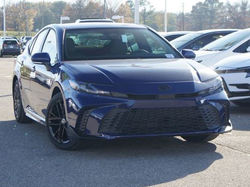 Used 2026 Toyota Camry SE FWD image 16