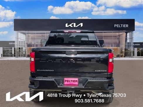 Used 2021 Chevrolet Silverado 2500 Custom w/ Custom Value Package AWD/4WD image 5