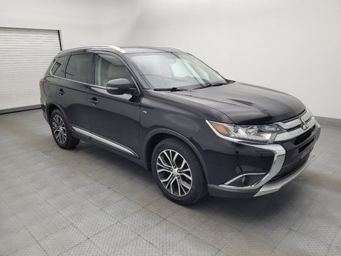 Used 2017 Mitsubishi Outlander GT AWD/4WD image 11