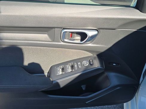 Used 2025 Honda Civic Sport image 10