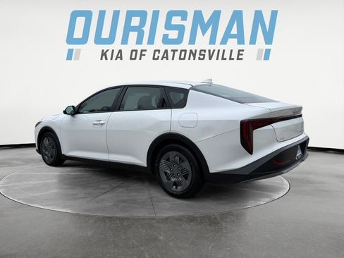 Used 2025 Kia K4 LX image 4