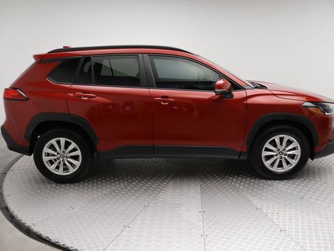 Used 2023 Toyota Corolla Cross LE image 7