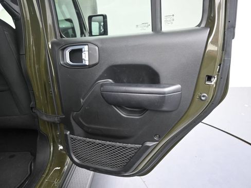 Used 2021 Jeep Gladiator Sport AWD/4WD image 21