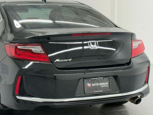 Used 2017 Honda Accord EX-L image 33