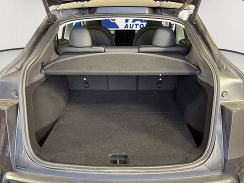 Used 2026 Tesla Model Y Long Range AWD/4WD image 9