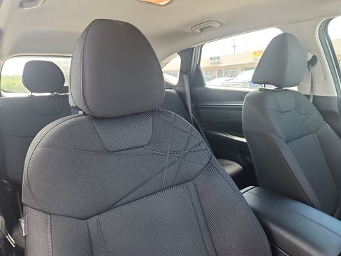 Used 2023 Hyundai Tucson SE AWD/4WD image 32