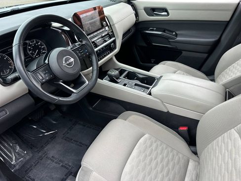 Used 2022 Nissan Pathfinder SV FWD image 9