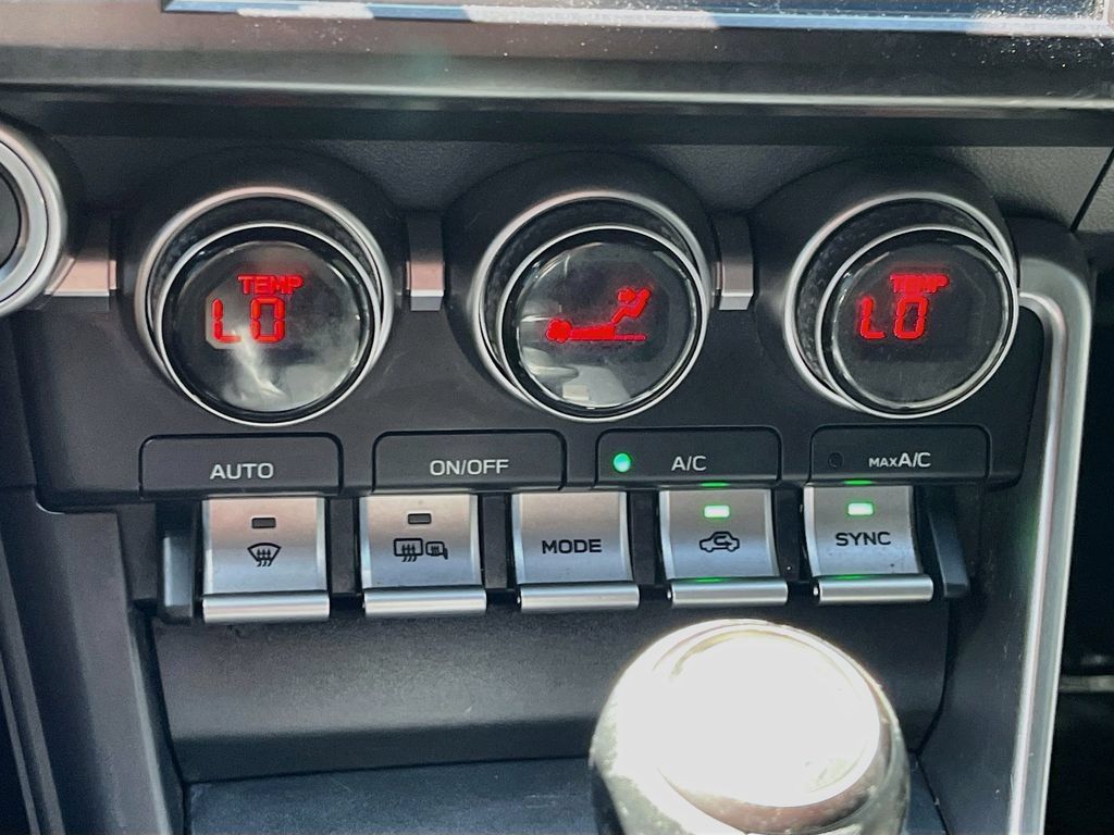 Used 2022 Toyota GR86 RWD image 15