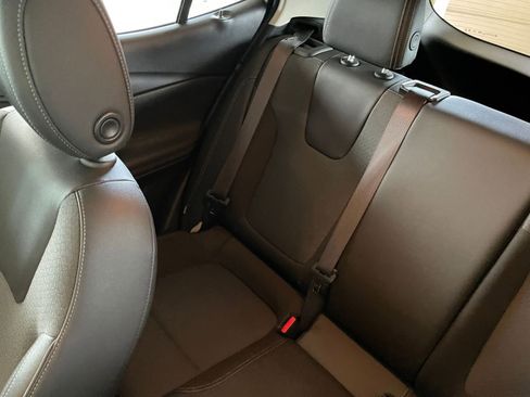 Used 2025 Buick Encore GX Preferred image 38