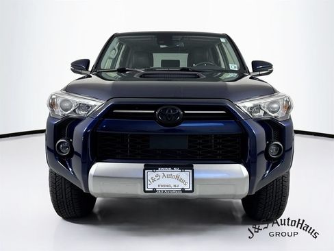 Used 2024 Toyota 4Runner TRD Off-Road Premium w/ Moonroof Package AWD/4WD image 2