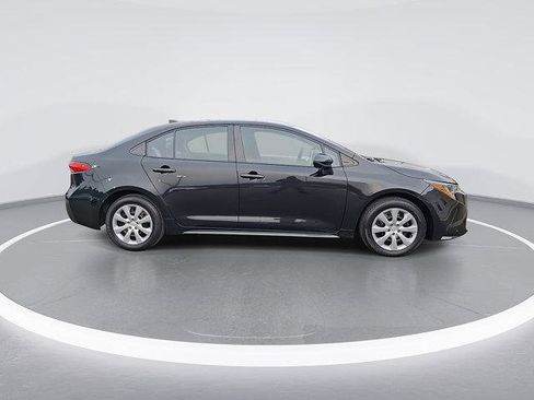 Certified 2021 Toyota Corolla LE image 11