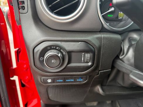 Used 2023 Jeep Wrangler Unlimited Rubicon 4xe w/ Cold Weather Group AWD/4WD image 29