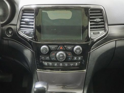 Used 2020 Jeep Grand Cherokee Limited X image 26