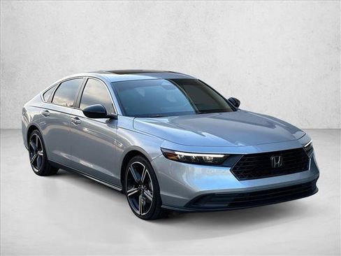 Used 2023 Honda Accord Sport image 3