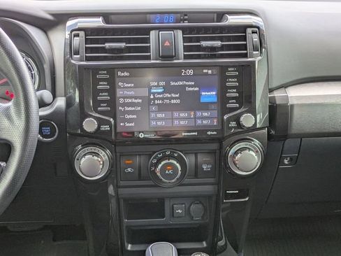 Used 2022 Toyota 4Runner TRD Off-Road AWD/4WD image 20