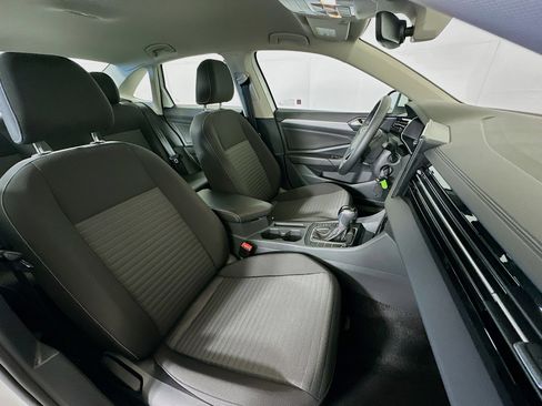 Used 2025 Volkswagen Jetta S image 29