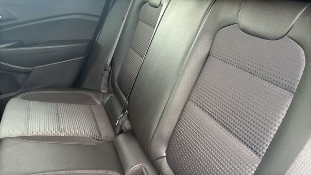 Used 2025 Chevrolet Trax LT w/ LT Convenience Package FWD image 25