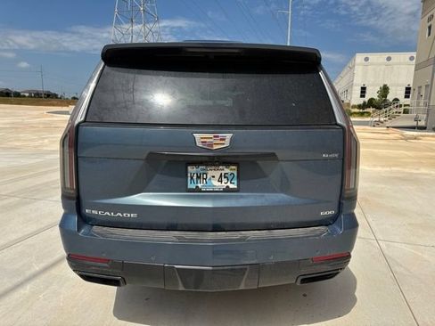 Used 2025 Cadillac Escalade Sport Platinum w/ LPO, Floor Liner Package AWD/4WD image 6