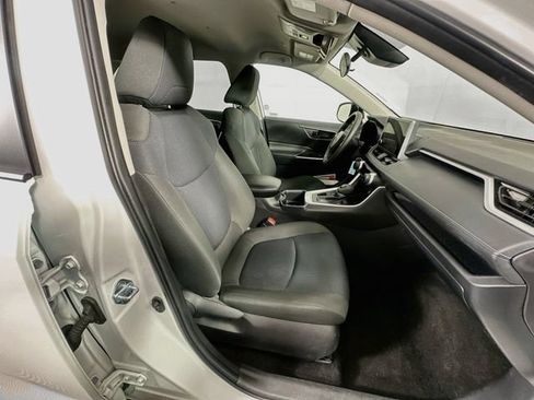 Used 2025 Toyota RAV4 LE AWD/4WD image 26