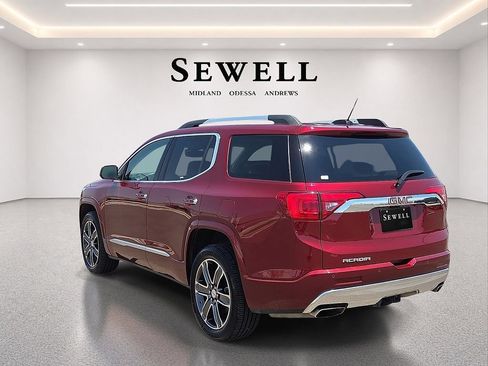 Used 2018 GMC Acadia Denali w/ Technology Package FWD image 3