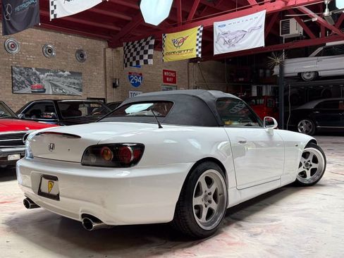 Used 2004 Honda S2000 image 4