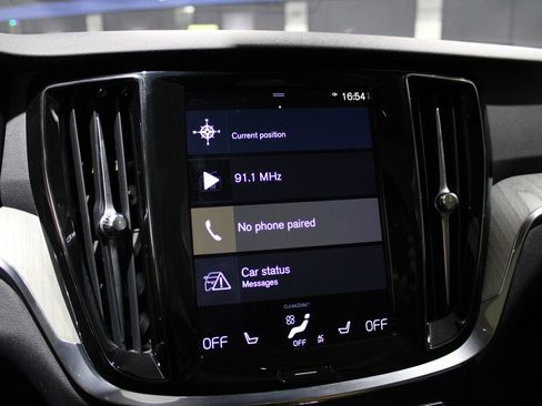 Used 2021 Volvo V60 T5 Cross Country w/ Climate Package image 29