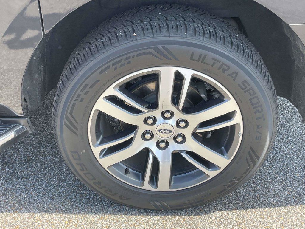 Certified 2023 Ford Expedition Max XLT RWD image 9