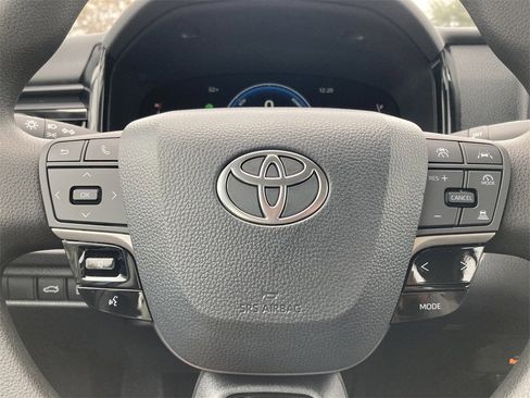 New 2026 Toyota Camry LE image 9