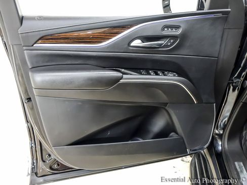 Used 2022 Cadillac Escalade ESV Premium Luxury AWD/4WD image 31