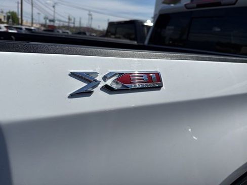 Used 2024 GMC Sierra 1500 SLT w/ SLT Premium Plus Package AWD/4WD image 7
