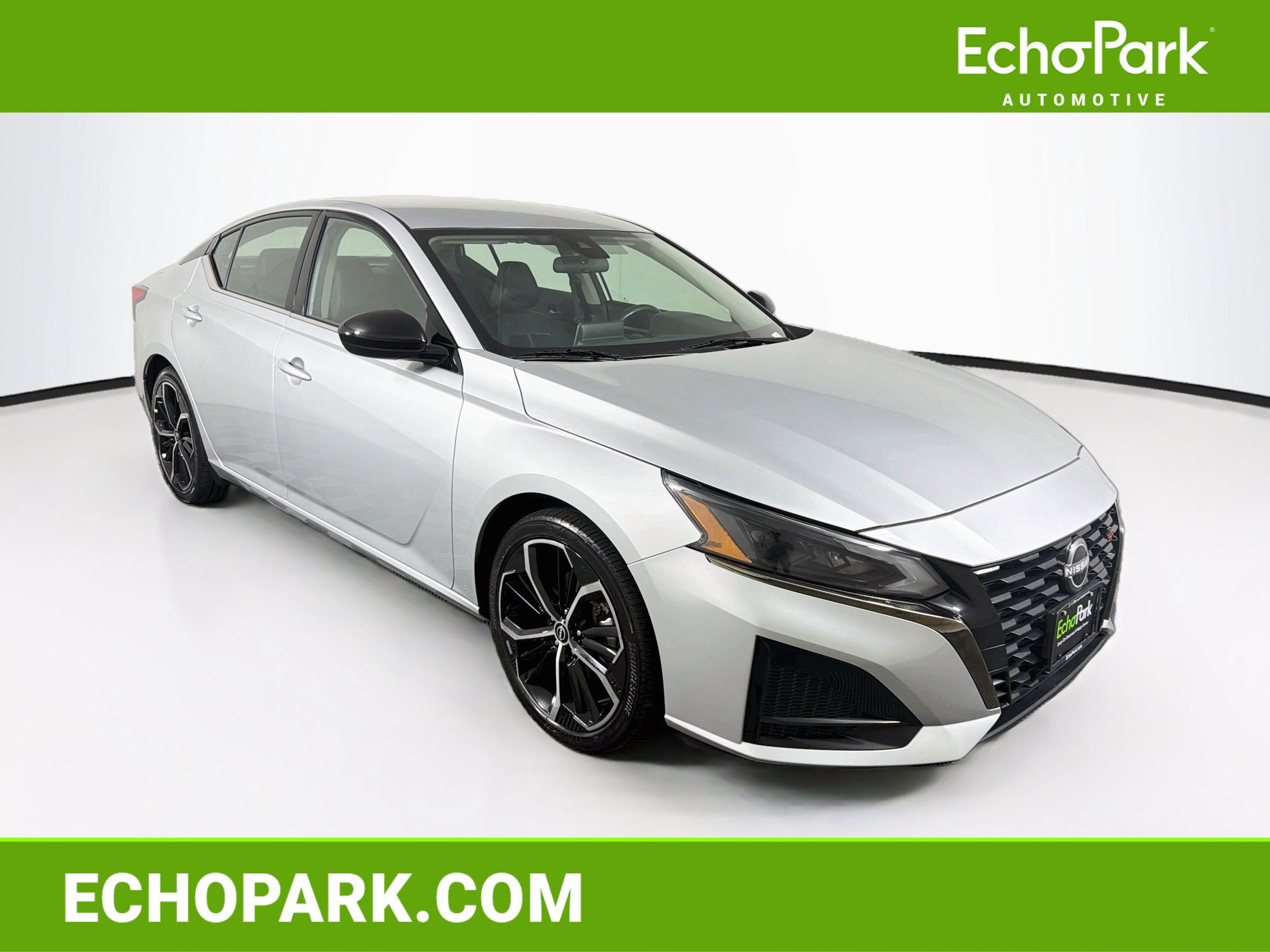 Used 2024 Nissan Altima 2.5 SR FWD image 1