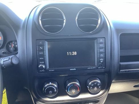 Used 2014 Jeep Patriot High Altitude FWD image 28