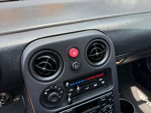 Used 1990 MAZDA MX-5 Miata RWD image 58