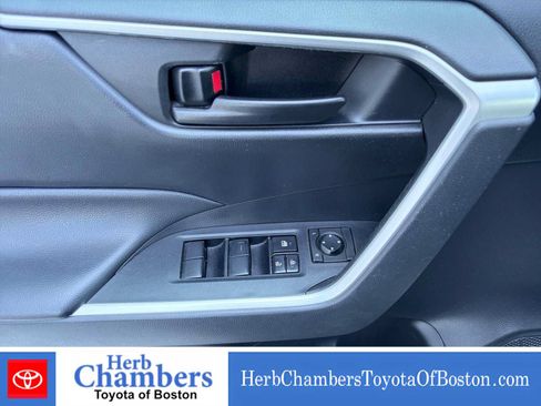Used 2023 Toyota RAV4 LE AWD/4WD image 16