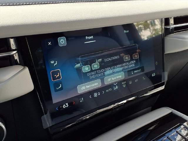 New 2026 Lincoln Navigator Premiere AWD/4WD image 14