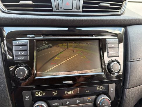 Used 2020 Nissan Rogue SV AWD/4WD image 11