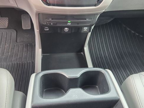 Used 2023 Honda Odyssey Touring image 23