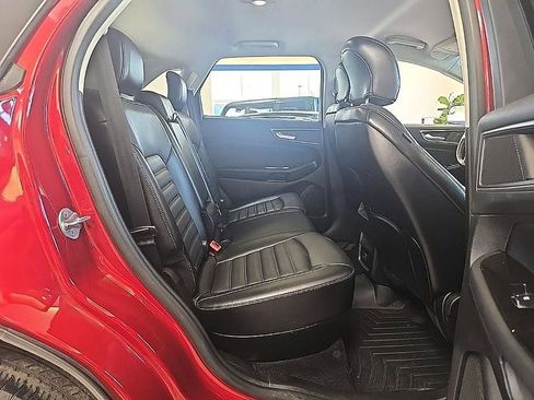 Used 2017 Ford Edge SEL w/ Equipment Group 201A AWD/4WD image 33