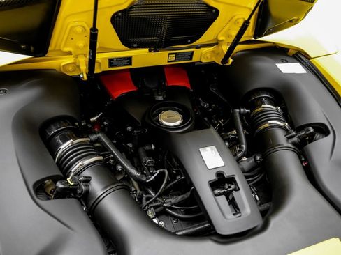 Used 2022 Ferrari F8 Tributo RWD image 51