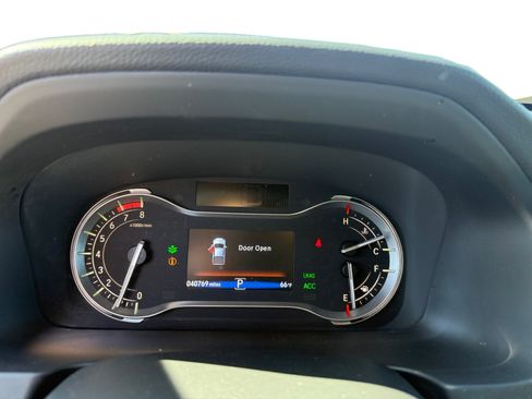 Used 2023 Honda Ridgeline RTL-E image 11