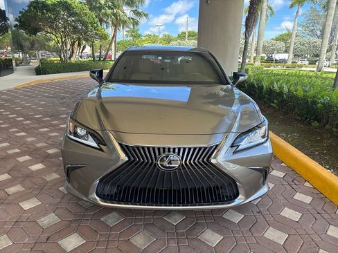 Used 2021 Lexus ES 350 w/ Premium Package FWD image 4
