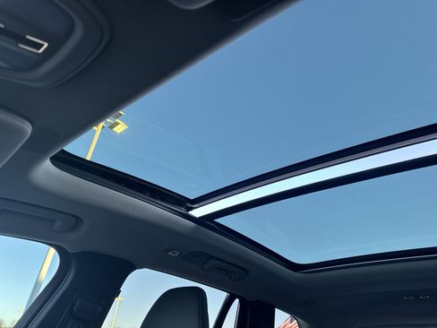 Used 2023 Volvo XC90 B6 Plus image 19